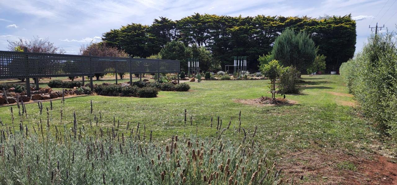 New Horizons Farm Stay Smeaton Eksteriør bilde